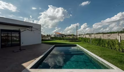 Casa à venda no Condomínio Primavera - Salto/SP