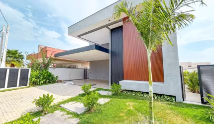Casa à venda no Condomínio Portal dos Bandeirantes - Salto/SP