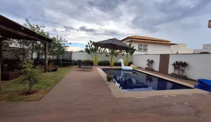 Casa à venda no Condomínio Portal dos Bandeirantes - Salto/SP