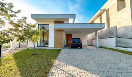 Casa à venda no Condomínio Portal dos Bandeirantes - Salto/SP
