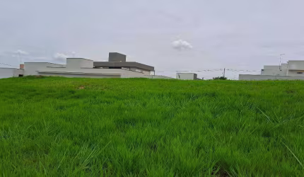 Terreno à venda no Condomínio Mirante dos Ipês Salto - SP
