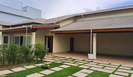Casa à venda no Condominio Haras São Luiz - Salto SP