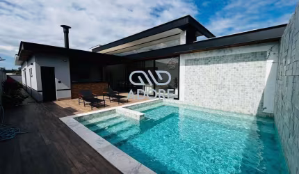 Casa térrea 4 dormitórios, suítes aconchegantes e quintal espaçoso no Condomínio Villas do Golfe em Itu Interior de São Paulo. Uma casa cheia de luz.