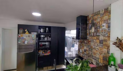 Apartamento com 2 dormitórios à venda, 70 m² por R$ 295.000,00 - Loteamento Industrial Machadinho - Americana/SP