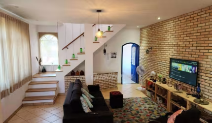 Sobrado com 4 dormitórios à venda, 285 m² por R$ 850.000,00 - Vila Assis Brasil - Mauá/SP