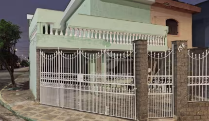 Sobrado com 2 dormitórios à venda, 140 m² por R$ 590.000,00 - Parque São Vicente - Mauá/SP