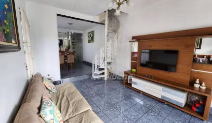 Sobrado com 3 dormitórios à venda, 140 m² por R$ 420.000,00 - Jardim Aracy - Mauá/SP