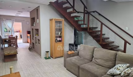 Sobrado com 3 dormitórios à venda, 179 m² por R$ 925.000,00 - Parque São Vicente - Mauá/SP