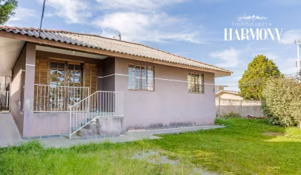 Casa em terreno de 568m² a venda por R$ 599.900 Colombo - Paraná