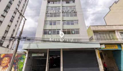 PRÉDIO COMERCIAL A VENDA NO CENTRO DE CURITIBA!