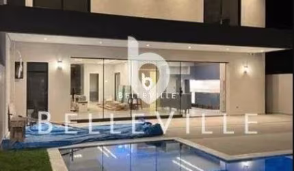 Sobrado Alto Padrão com 274 m² privativos, 4 suítes, 2 vagas de garagem, em Pont