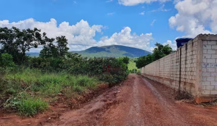 Terreno a venda 424 m²-Bairro Vale dos Araçás-Mateus Leme-MG.