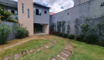 Casa com 3 dormitórios à venda, 128 m² por R$ 580.000,00 - Centro - Mateus Leme/MG