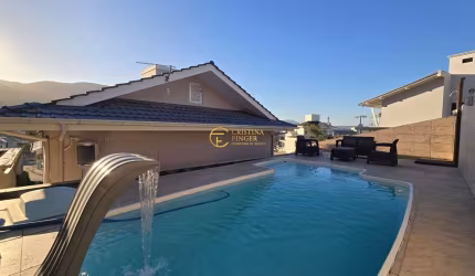 Casa 3 Dormitórios /1 suite -200m² - Piscina - Pedra Branca