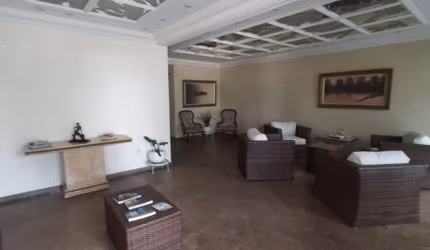 LINDO APARTAMENTO NA GUILERMINA FRENTE MAR