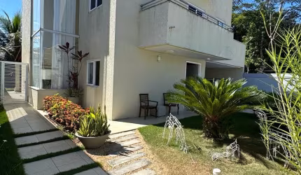 Linda casa condomínio outeiro da Glória