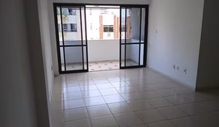 EXCELENTE TRÊS QUARTOS COM DEPENDÊNCIA COSTA AZUL