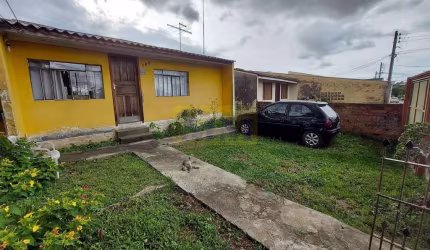 Casa com 3 quartos no Alto Boqueirão - Curitiba/PR