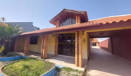 Casa com 3 suítes próximo ao Hospital Vita no Bairro Alto em Curitiba/PR
