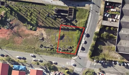 Terreno com 702,85 m2 no Centro de Pinhais/PR