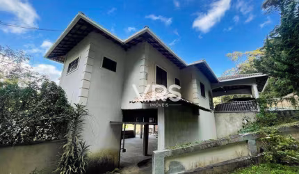 Casa com 3 dormitórios, 207 m² - venda por R$ 949.000,00 ou aluguel por R$ 4.444,04/mês - Barra do Imbuí - Teresópolis/RJ