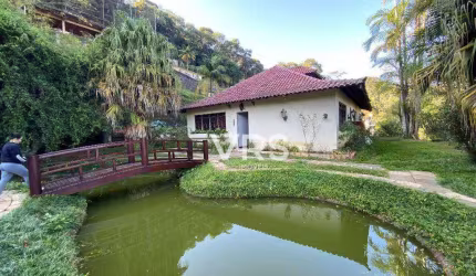 Casa com 4 dormitórios à venda, 228 m² por R$ 990.000,00 - Quinta da Barra - Teresópolis/RJ