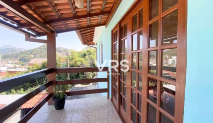 Casa com 3 dormitórios à venda, 176 m² por R$ 650.000,00 - Tijuca - Teresópolis/RJ