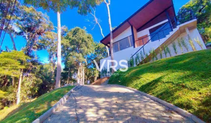 Casa com 3 dormitórios à venda, 134 m² por R$ 840.000,00 - Vargem Grande - Teresópolis/RJ