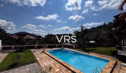 Casa com 2 dormitórios à venda, 84 m² por R$ 840.000,00 - Jardim Cascata - Teresópolis/RJ