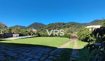 Casa com 3 dormitórios à venda, 161 m² por R$ 1.200.000,00 - Carlos Guinle - Teresópolis/RJ