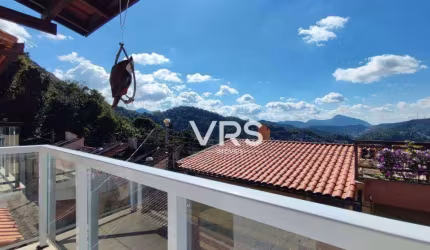Casa com 3 dormitórios à venda, 102 m² por R$ 449.000,00 - Iucas - Teresópolis/RJ
