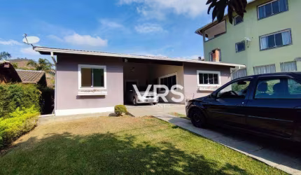 Casa com 3 dormitórios à venda, 220 m² por R$ 849.000,00 - Vargem Grande - Teresópolis/RJ