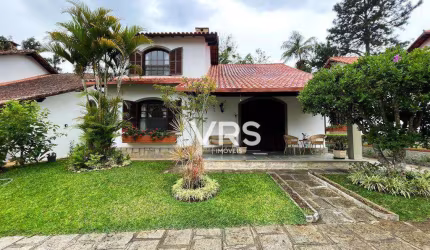 Casa com 3 dormitórios à venda, 171 m² por R$ 1.100.000,00 - Várzea - Teresópolis/RJ