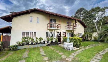 Casa com 4 dormitórios à venda, 94 m² por R$ 650.000,00 - Cascata Guarani - Teresópolis/RJ