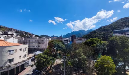 Apartamento com 3 dormitórios à venda, 107 m² por R$ 789.000,00 - Várzea - Teresópolis/RJ