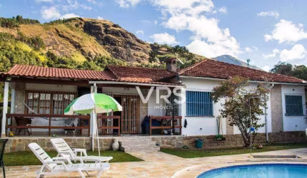 Casa com 16 dormitórios à venda, 1800 m² por R$ 2.900.000,00 - Iucas - Teresópolis/RJ