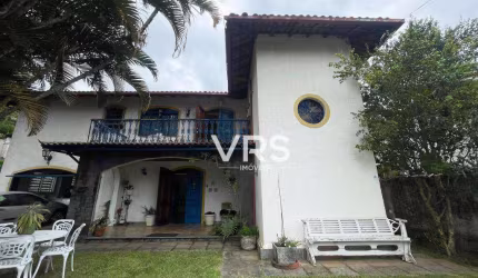 Casa com 4 dormitórios à venda, 274 m² por R$ 1.350.000,00 - Bom Retiro - Teresópolis/RJ