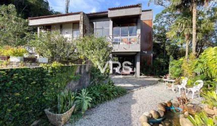 Casa com 4 dormitórios à venda, 435 m² por R$ 2.400.000,00 - Carlos Guinle - Teresópolis/RJ