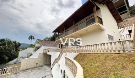 Casa com 4 dormitórios à venda, 195 m² por R$ 940.000,00 - Panorama - Teresópolis/RJ