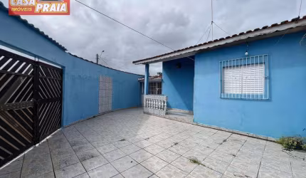 CASA 2 QUARTOS MOBILIADA COM CHURRASQUEIRA 700 METROS DA PRAIA - Mongaguá/SP