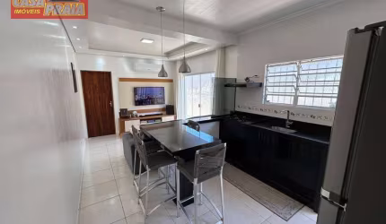 Linda casa em Mongaguá 2 quartos, 60 m² a 2,5km da praia por R$ 319.000 - Balneário Itaguaí
