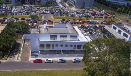 SAFS Q 2 - Excelente prédio corporativo, desocupado.