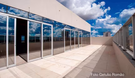 C 2 Cobertura comercial financiada.