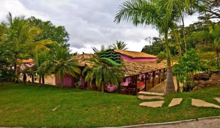 Chácara à venda em Alexânia, Olhos D'Água, com 2 quartos, com 40000 m²