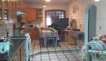 Casa à venda em Brasília, Guará II, com 4 quartos, com 306.41 m²