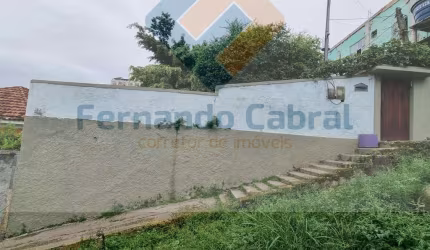 Imperdível: Casa à Venda no Pé Pequeno, Niterói - RJ! 4 quartos, 2 salas, 4 banheiros, 180m² de área!
