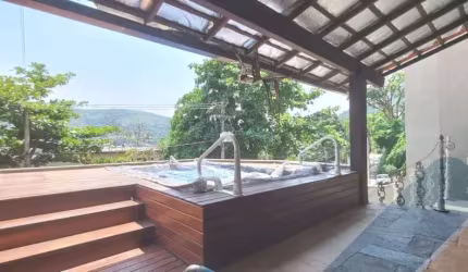 Casa em condomínio fechado com 4 quartos à venda no São Francisco, Niterói , 414 m2 por R$ 1.800.000