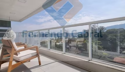 Apartamento exclusivo à venda em Charitas, a poucos metros da deslumbrante Praia de Charitas.