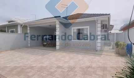 Casa em condomínio fechado com 3 quartos à venda em Itaipuaçú, Maricá , 270 m2 por R$ 550.000