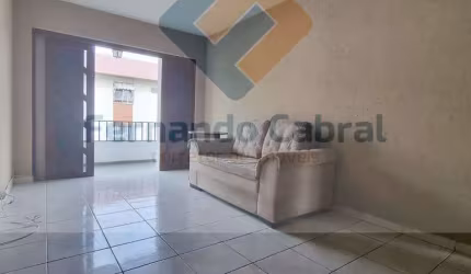 Apartamento à venda em São Gonçalo-RJ, na Vila Três: 2 quartos, sala, banheiro, garagem e 54m² de área. Venha conferir!
